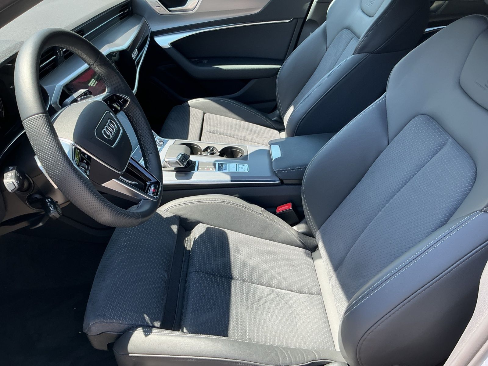 Audi A6 Avant 55 TFSI e QU S-LINE MATRIX+NAVI+HuD+AHK
