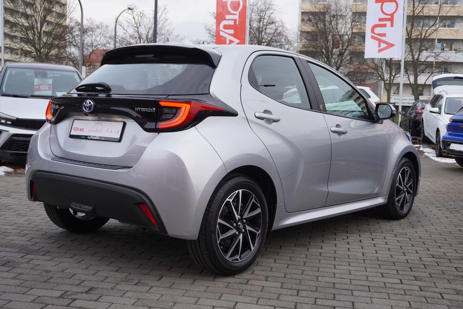 Toyota Yaris 1.5 Hybrid Team D Aut. LED ACC Kamera DAB