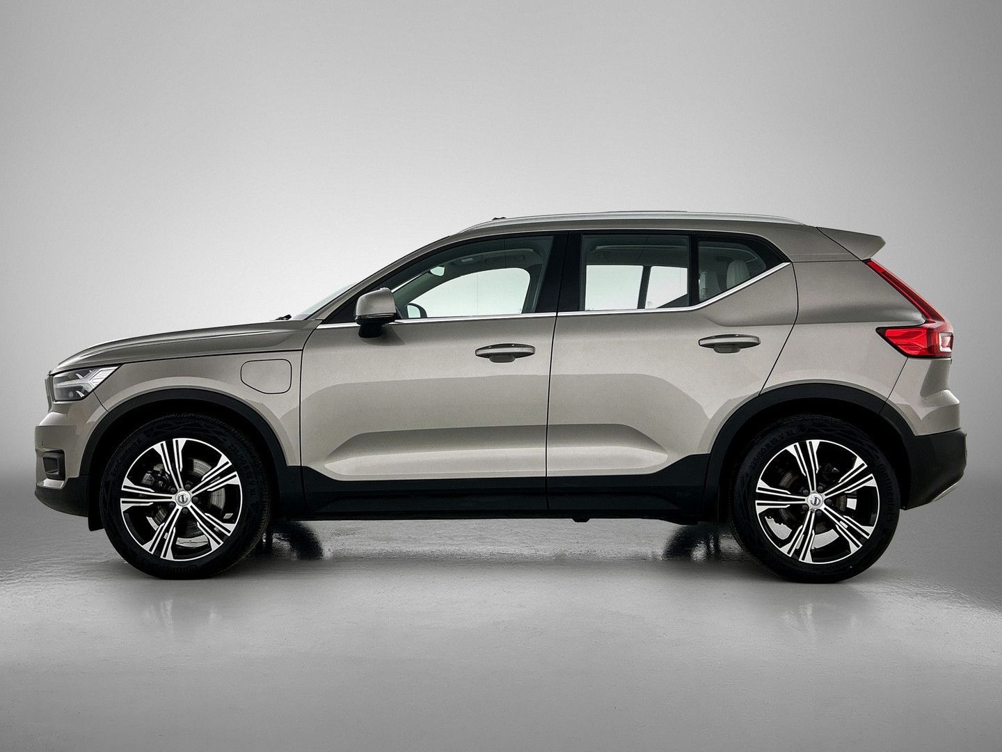 Volvo XC40 T5 180PK Hybride SOH 91% Inscription / Pano