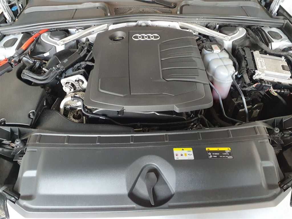 Audi A4 Avant 35 2.0 TDI S-tronic - Samsaru's Car Outlet