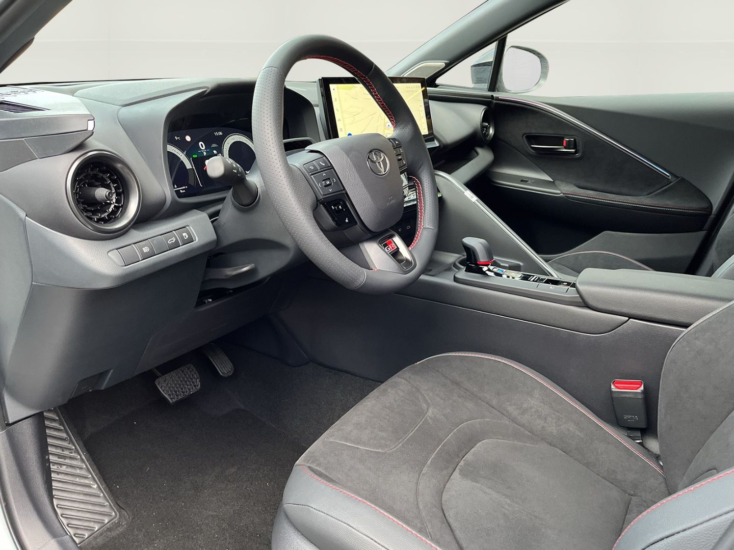 Toyota C-HR Hybrid GR SPORT Premiere 4x4 - Samsaru's Car Outlet