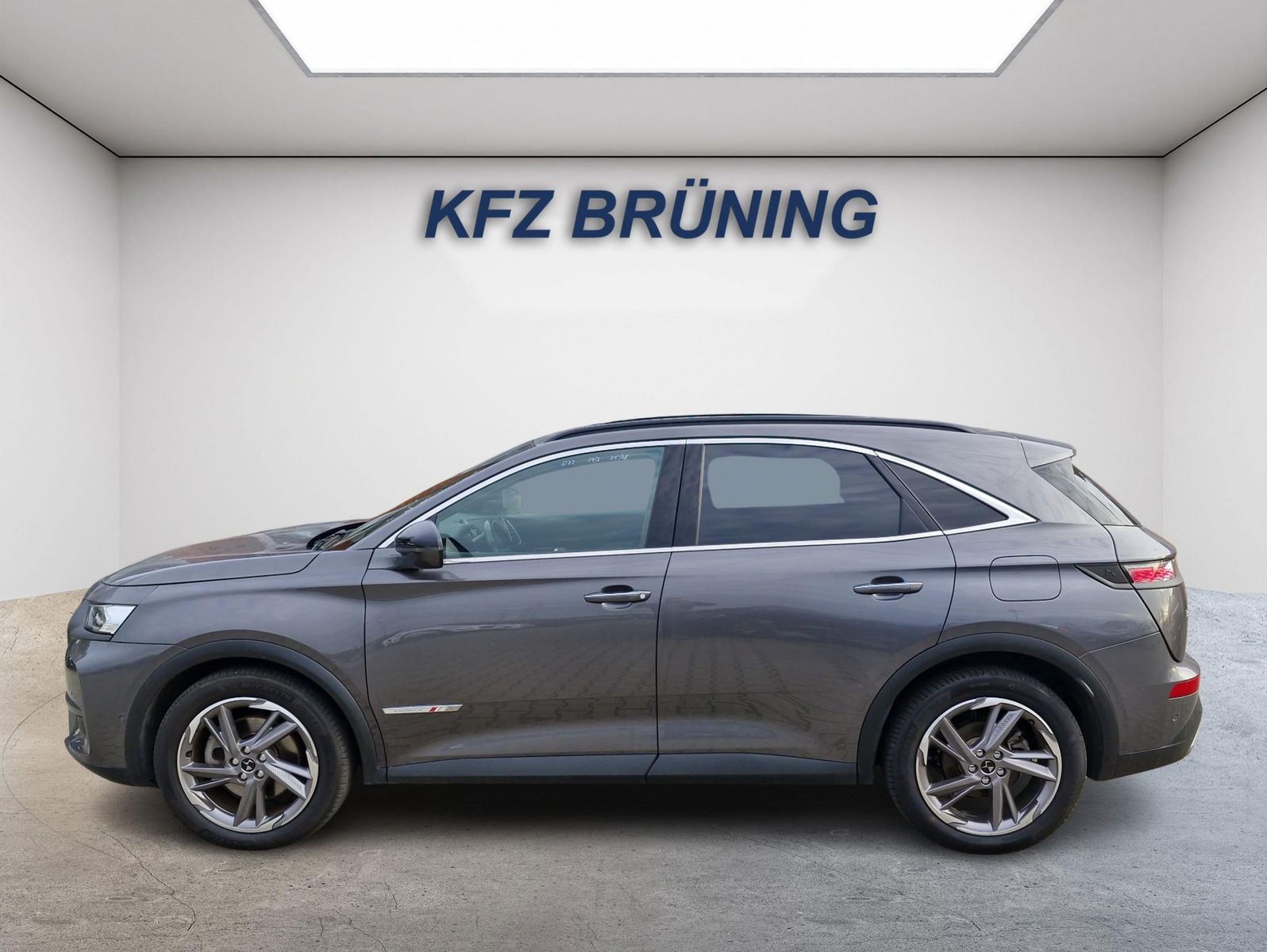 DS Automobiles DS7 Crossback PHEV 225 e-AT Performance Line Nav