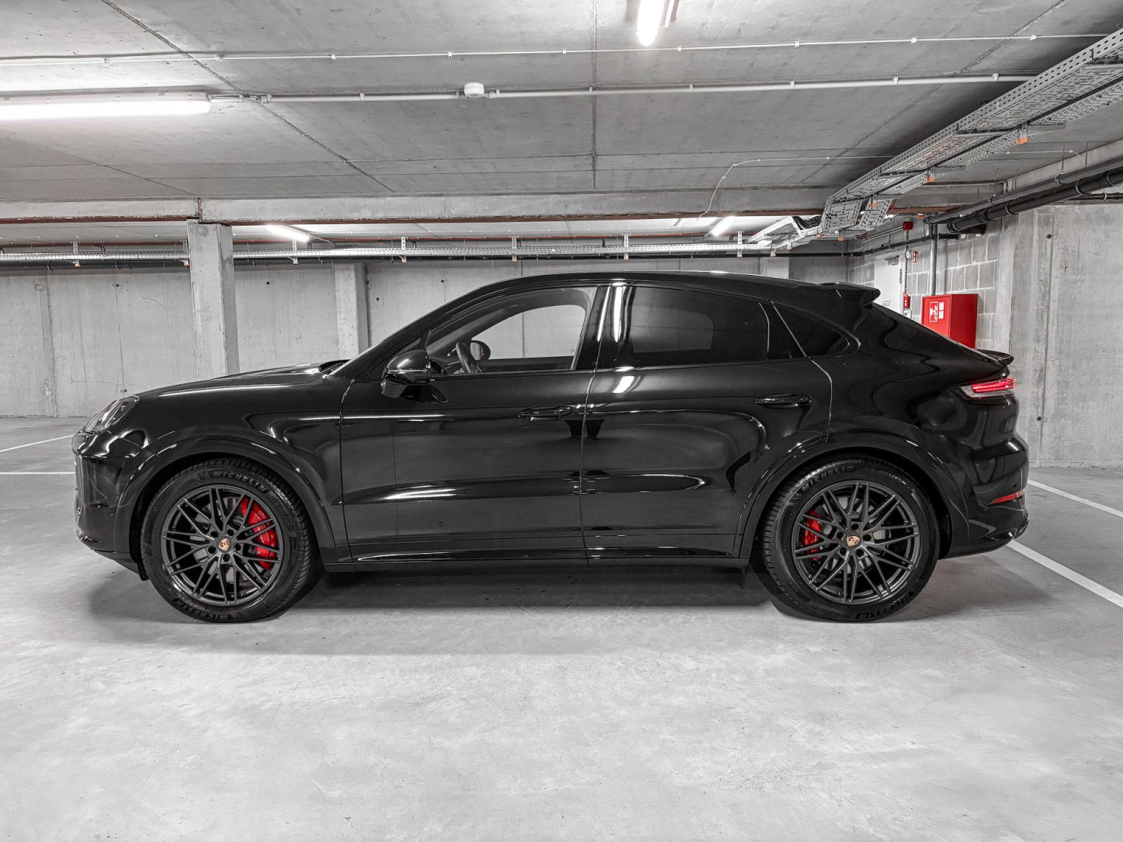 Porsche Cayenne Coupe GTS 4.0 V8/PANO/HEADUP/21/VOLL