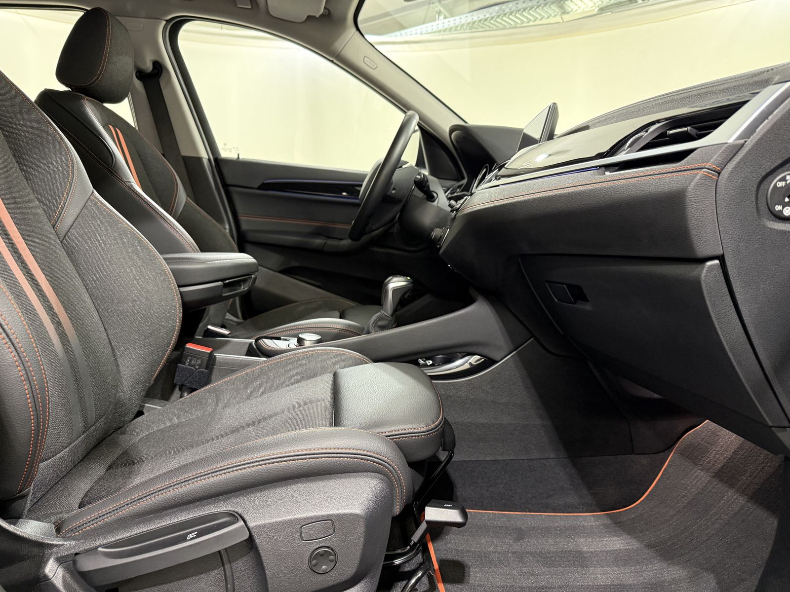 BMW X1 xDrive25e Sport Line - Samsaru's Car Outlet
