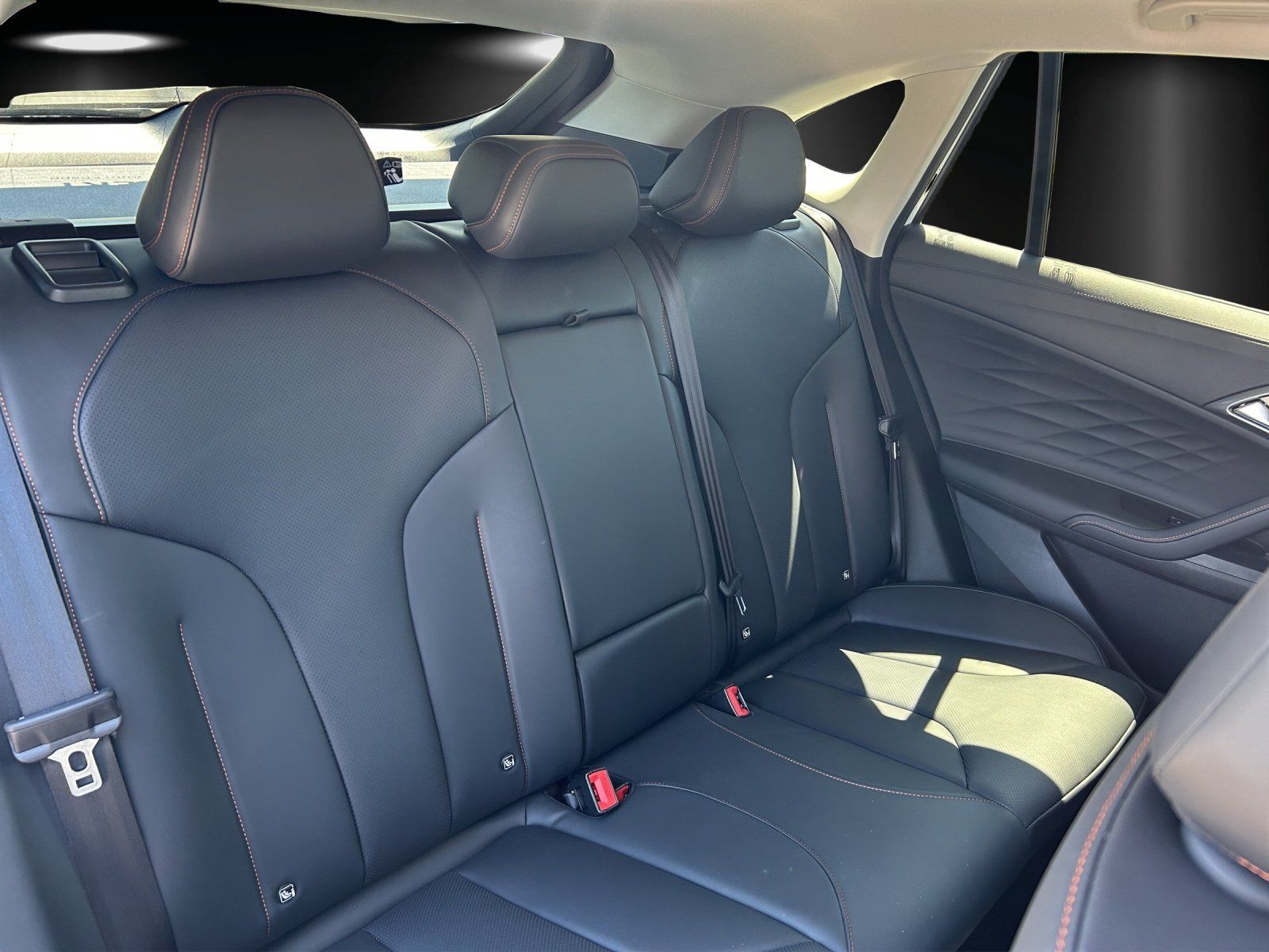 MG HS Luxury PHEV AT