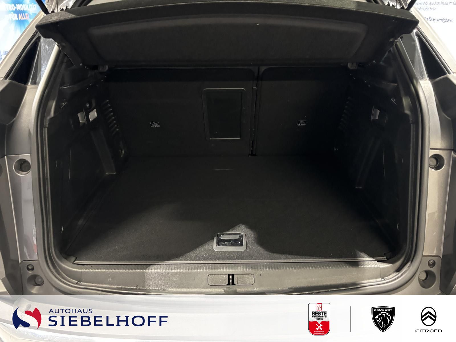 Peugeot 3008 Roadtrip HYBRID 225 e-EAT8