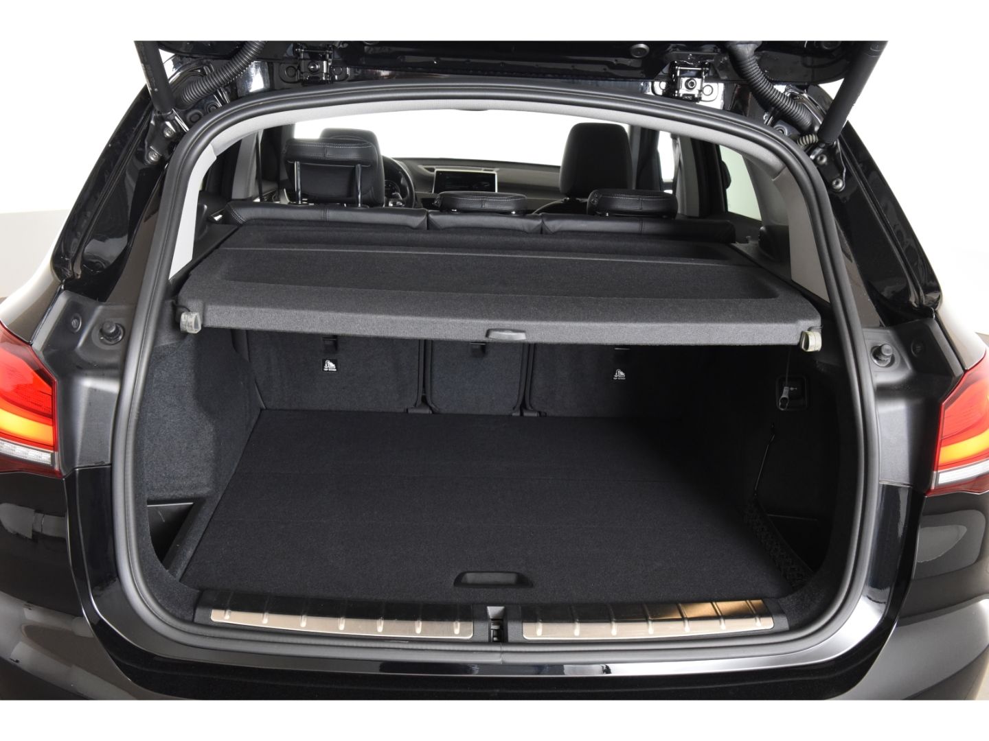 BMW X1 xDrive 20i xLine - Samsaru's Car Outlet