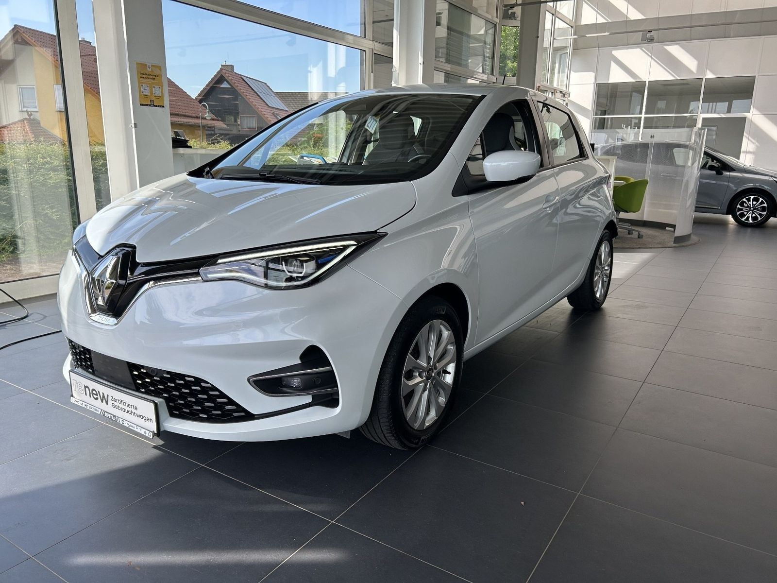 Renault ZOE EXPERIENCE R110 Z.E. 50 - Samsaru's Car Outlet
