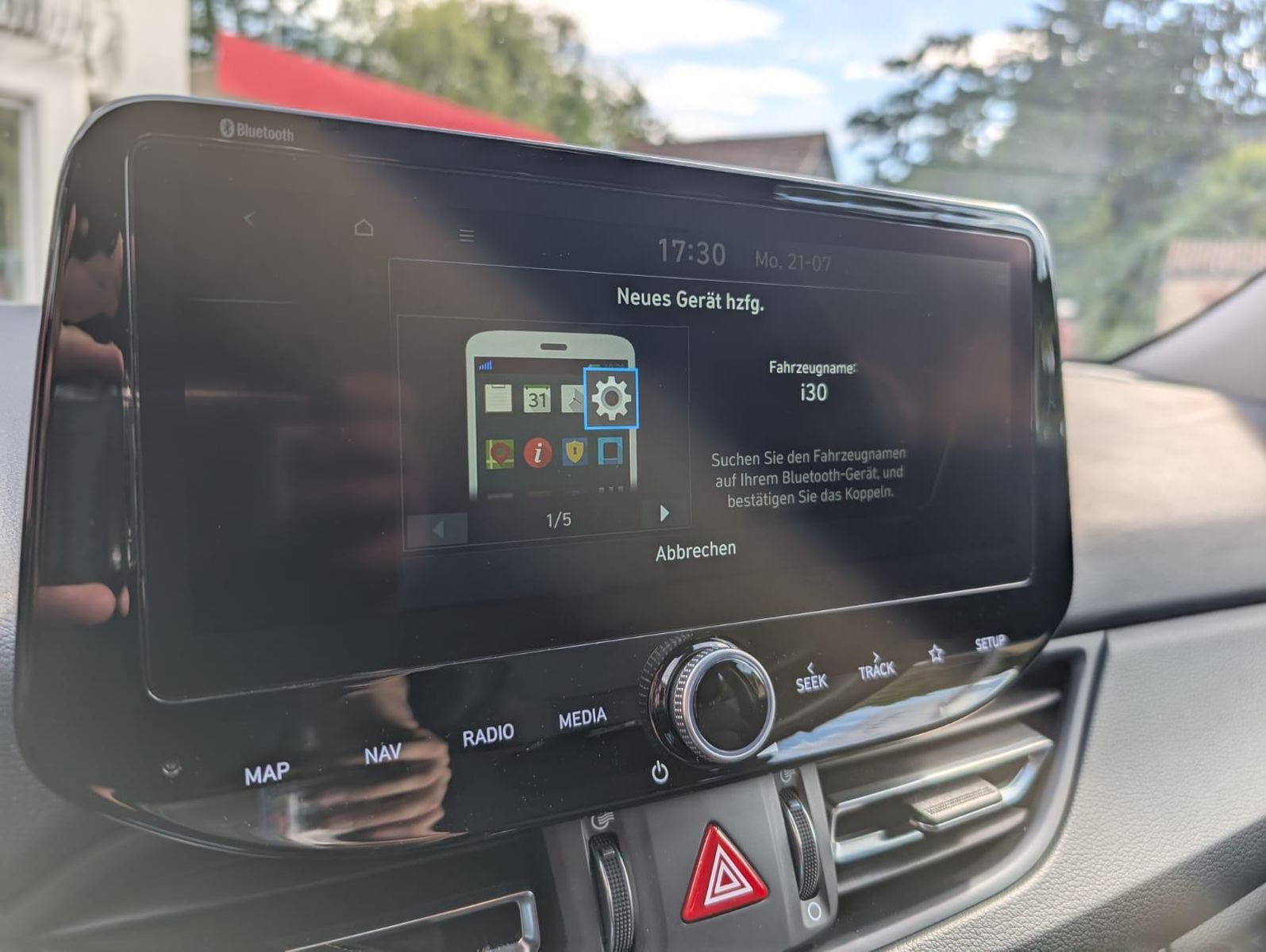 Hyundai i30 1.0 DCT Trend - Samsaru's Car Outlet