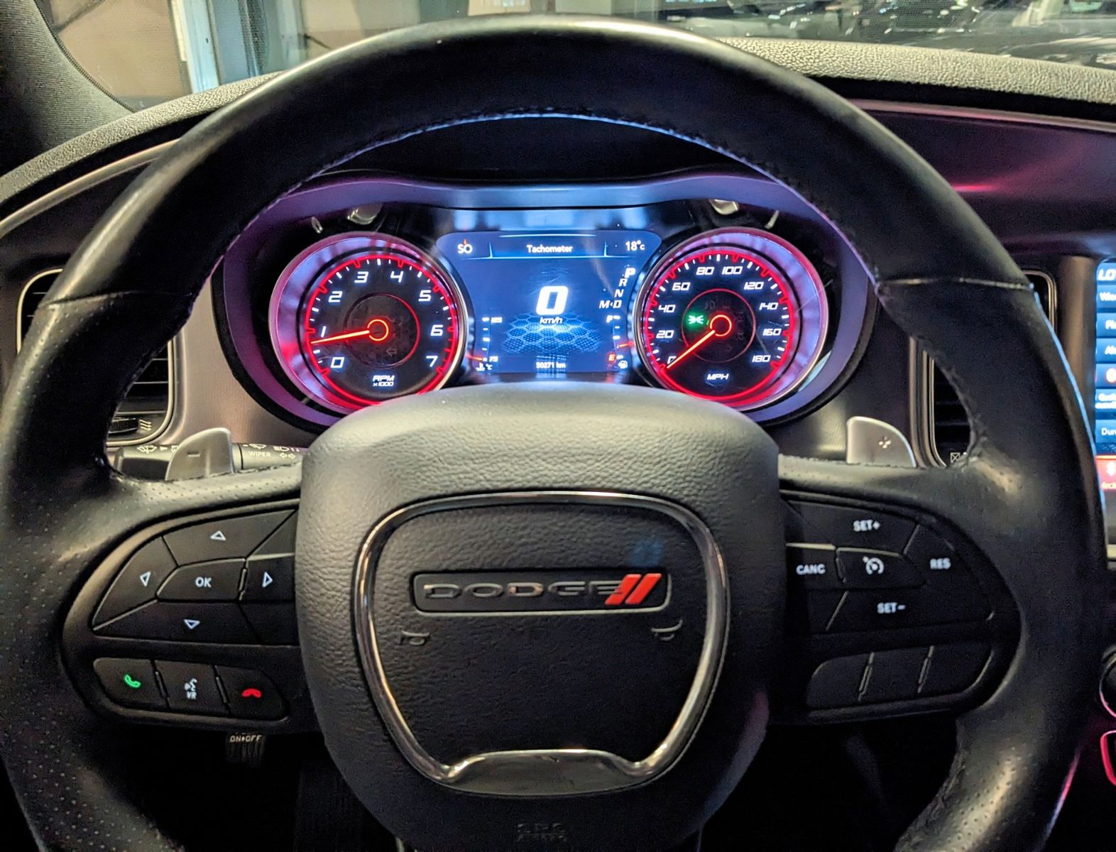 Dodge Charger SRT 6.4L V8 HEMI /Kamera/TÜV-Neu!
