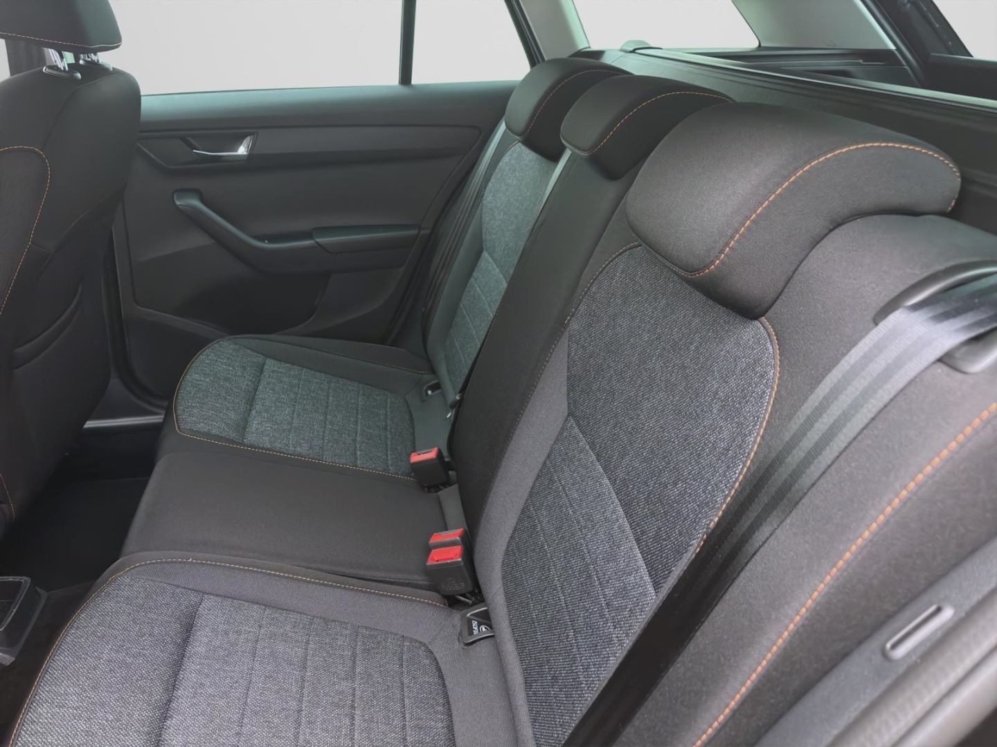 Skoda Fabia Combi 1.0 TSI DSG CLEVER - Samsaru's Car Outlet