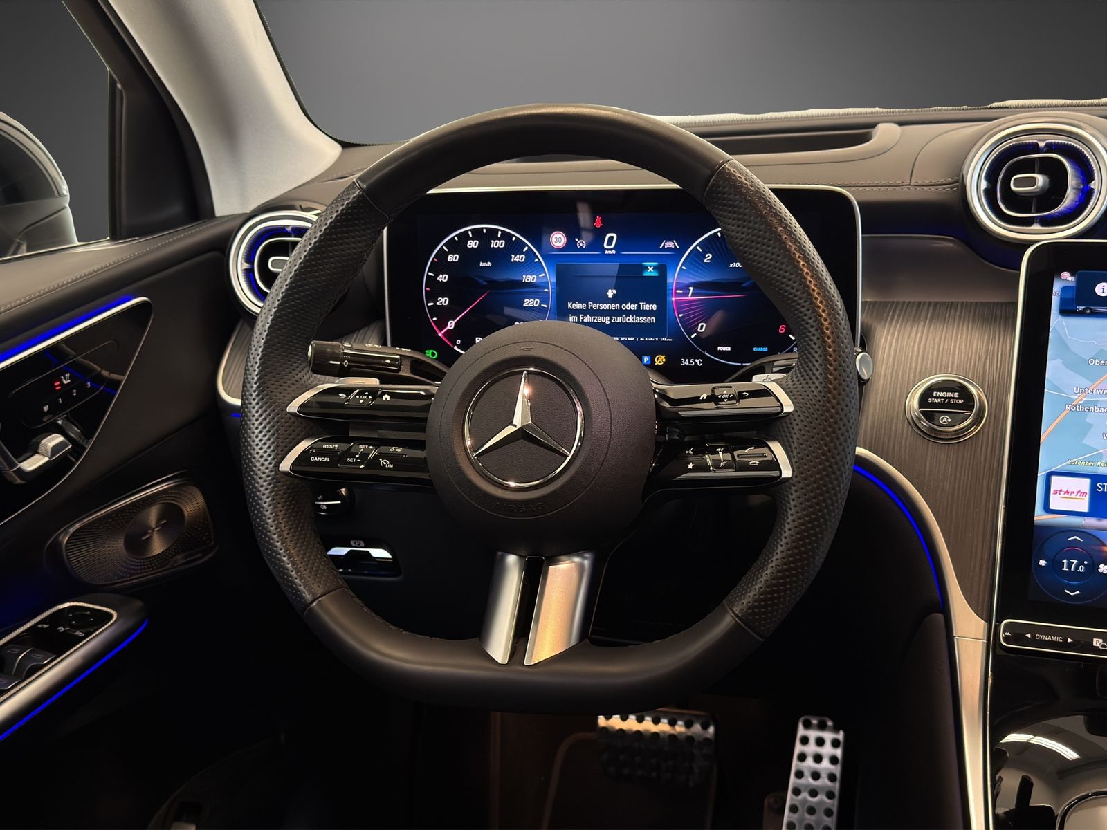 Mercedes-Benz GLC 300 d 4M AMG Premium Plus*AHK*Pano*HUD*20"*+