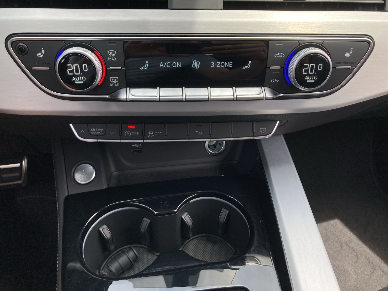 Audi A4 Avant 40 TFSI Q 2x S LINE AHK LM19 MATRIX-LED