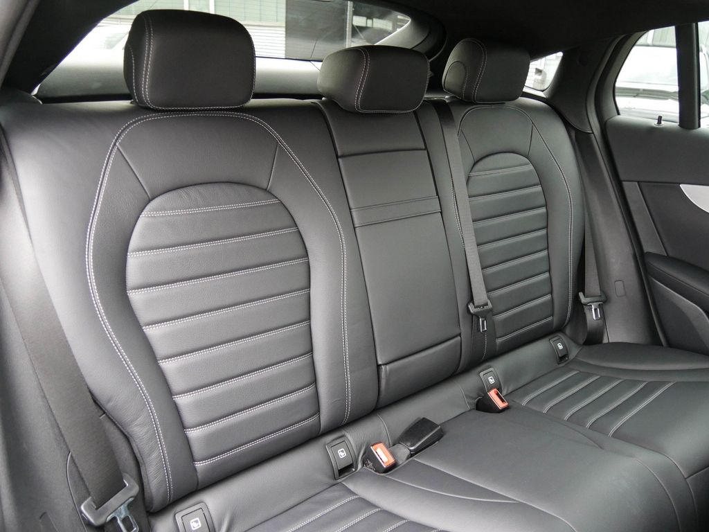 Mercedes-Benz GLC 300 de 4MATIC Coupé - Samsaru's Car Outlet
