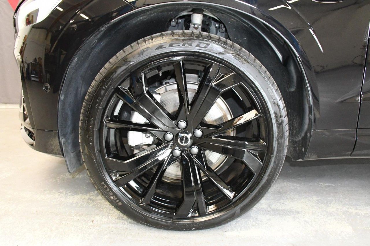 Volvo XC60 T6 Recharge Ultra Black AWD - Samsaru's Car Outlet