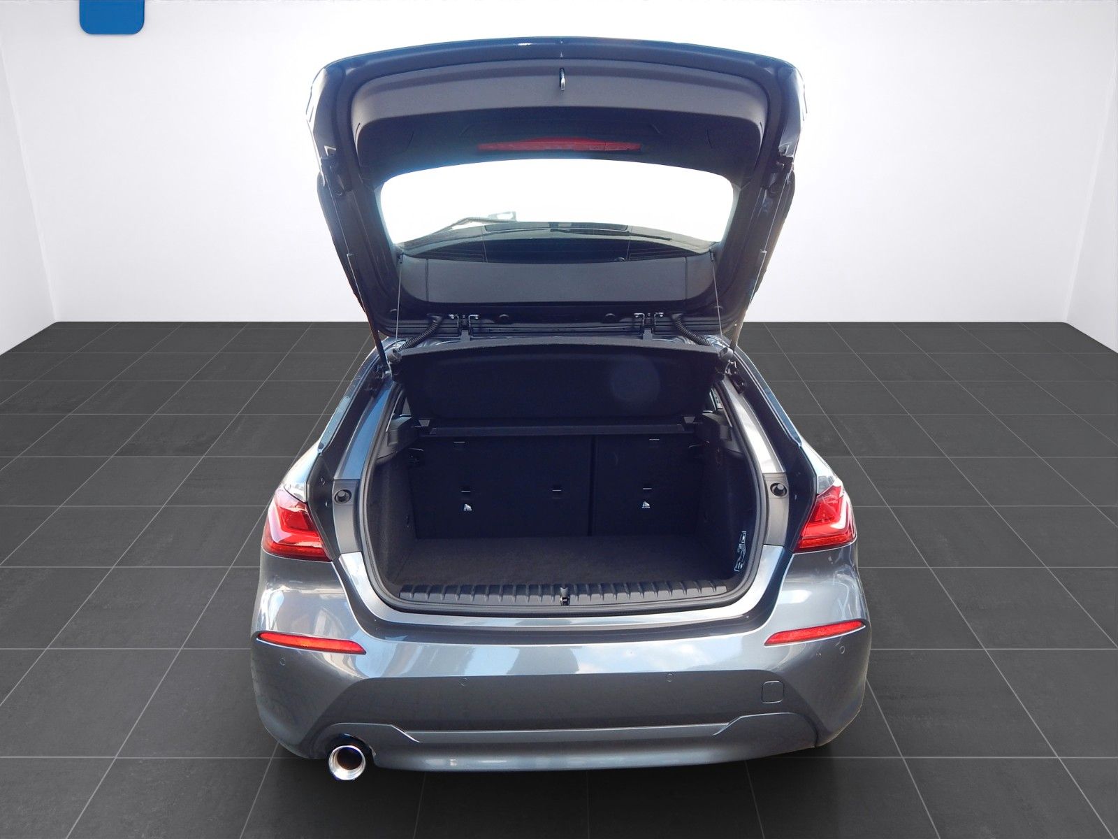 BMW 118iA Advantage - Samsaru's Car Outlet