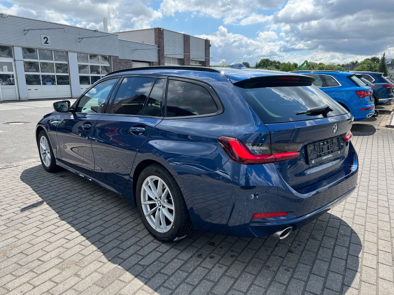 BMW 320 d Touring xDrive - Samsaru's Car Outlet