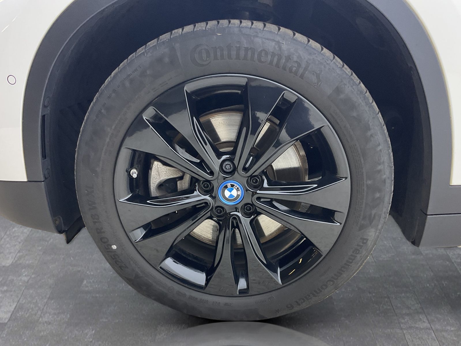 BMW X1 xDrive25e Sport Line - Samsaru's Car Outlet