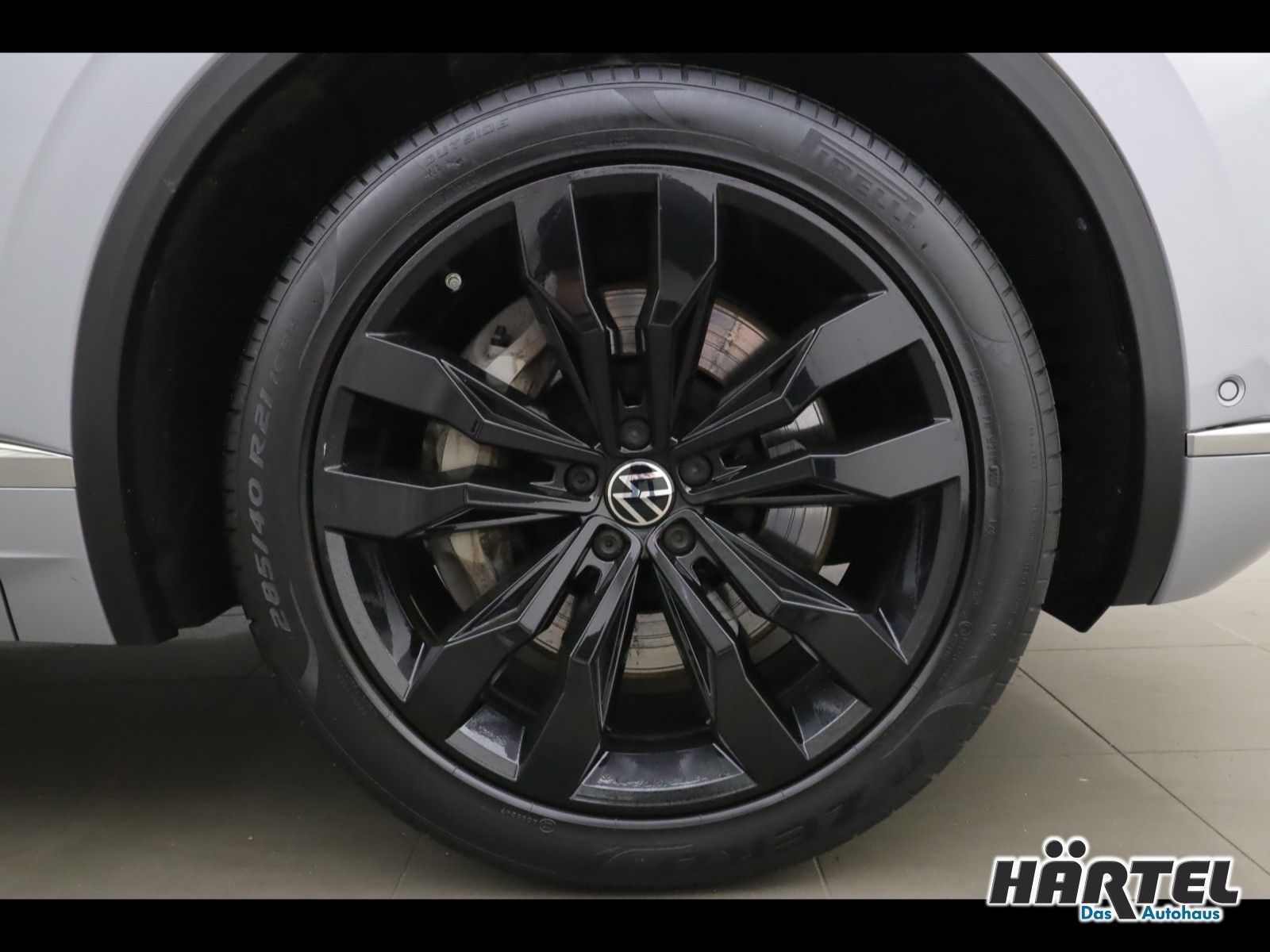 Volkswagen Touareg Elegance eHybrid 3.0 V6 TSI Tiptronic - Samsaru's Car Outlet