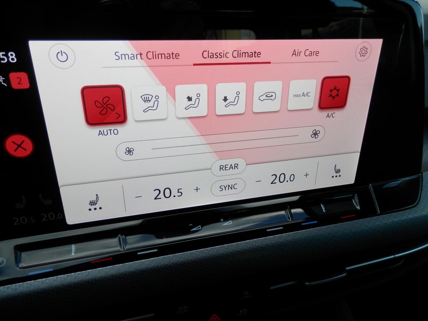 Volkswagen Golf Life - Samsaru's Car Outlet