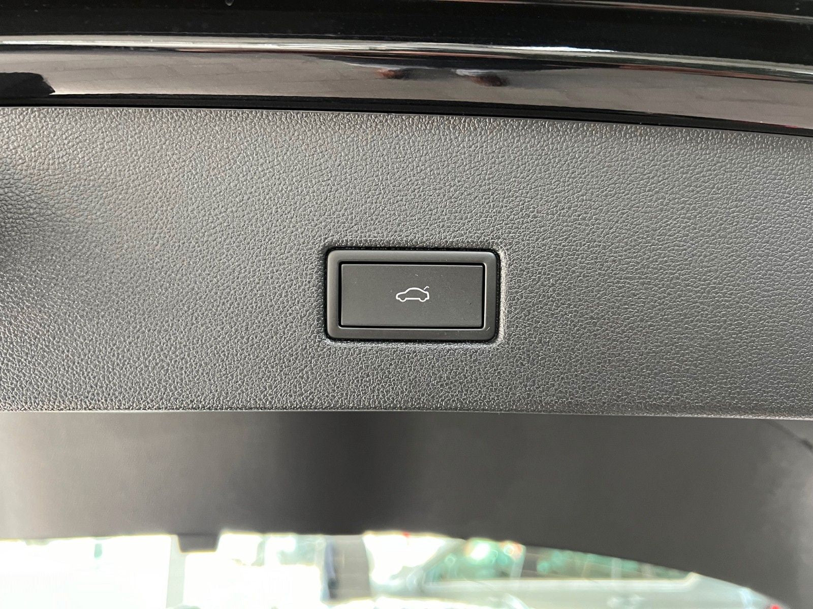Volkswagen T-Roc Style 2.0TDI DSG - Samsaru's Car Outlet
