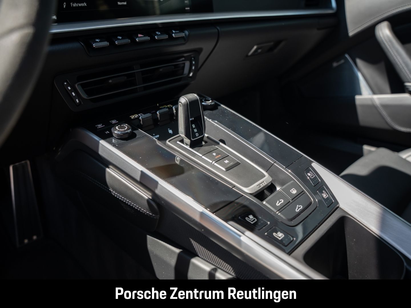 Porsche 992 911 Turbo S Burmester InnoDrive HA-Lenkung