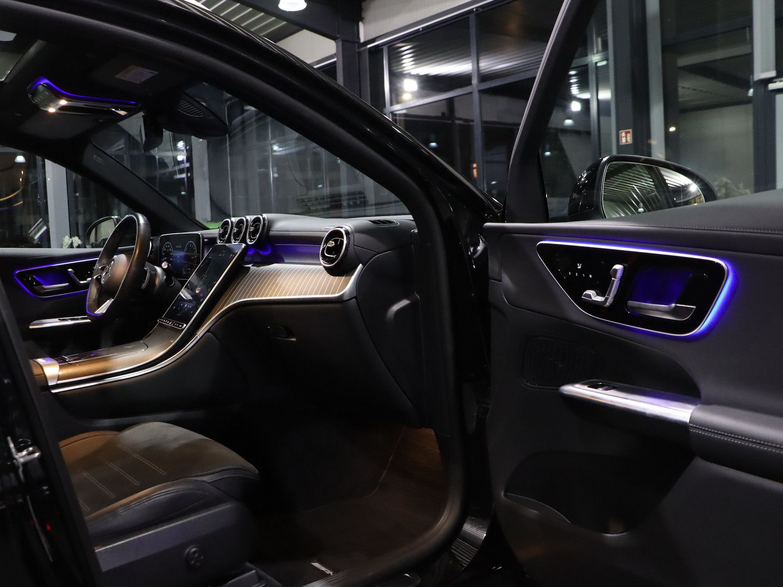 Mercedes-Benz GLC 300 de 4M AMG-LINE / PANORAMA / LASER / TOP