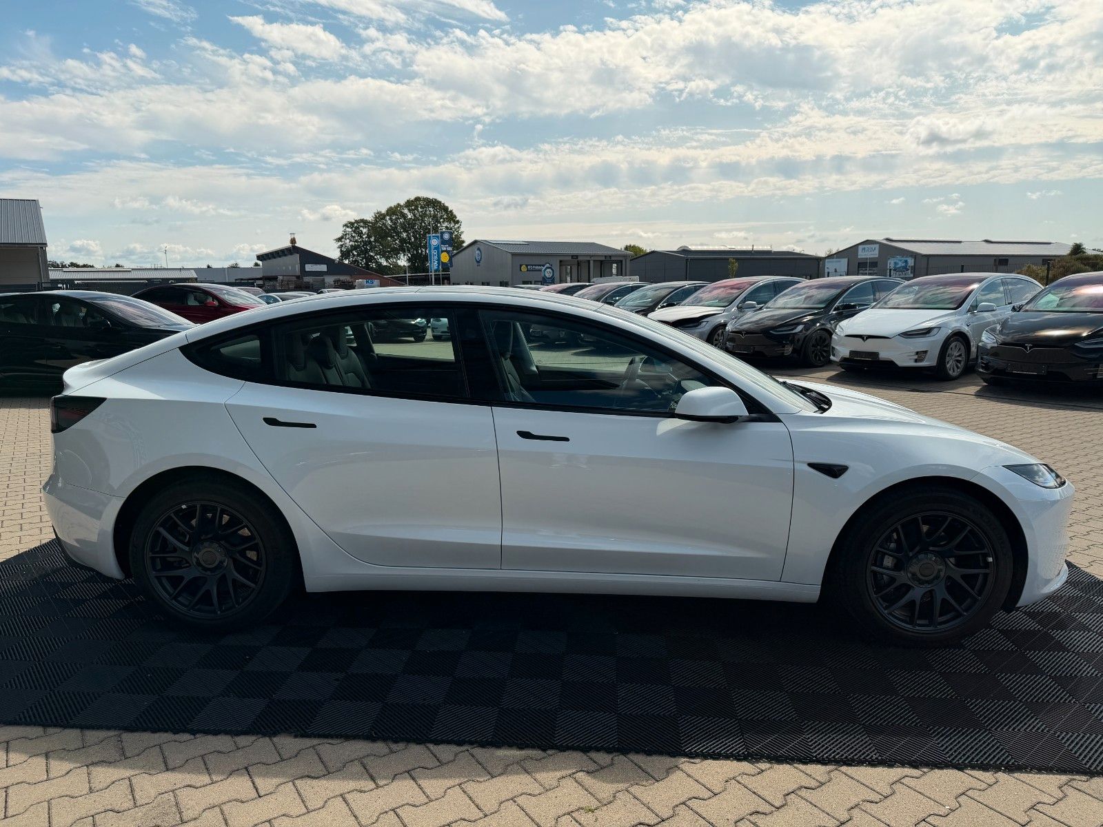 Tesla MODEL 3 HIGHLAND LR AWD | ENHANCED AP 4 KI |