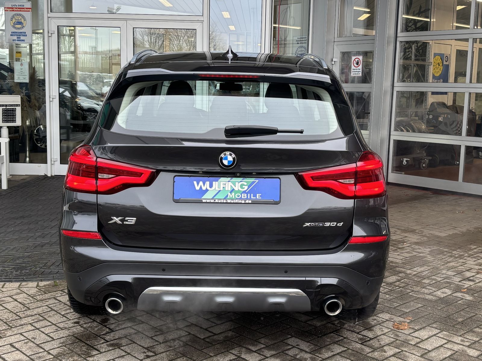 BMW X3 30d xDrive Luxury Line AHK ACC LEDER HUD LED