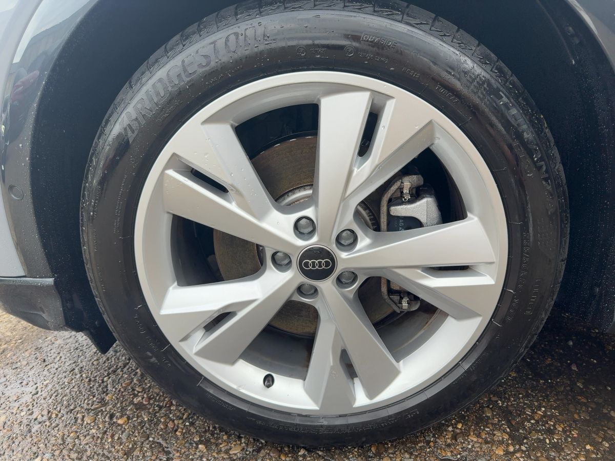 Audi Q4 Sportback S line 45 e-tron quattro AHK PANO