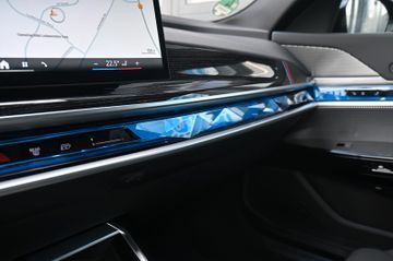 BMW 740d xDrive *B&W*MASS*LUFT*360°*M-PKT PRO*21"*