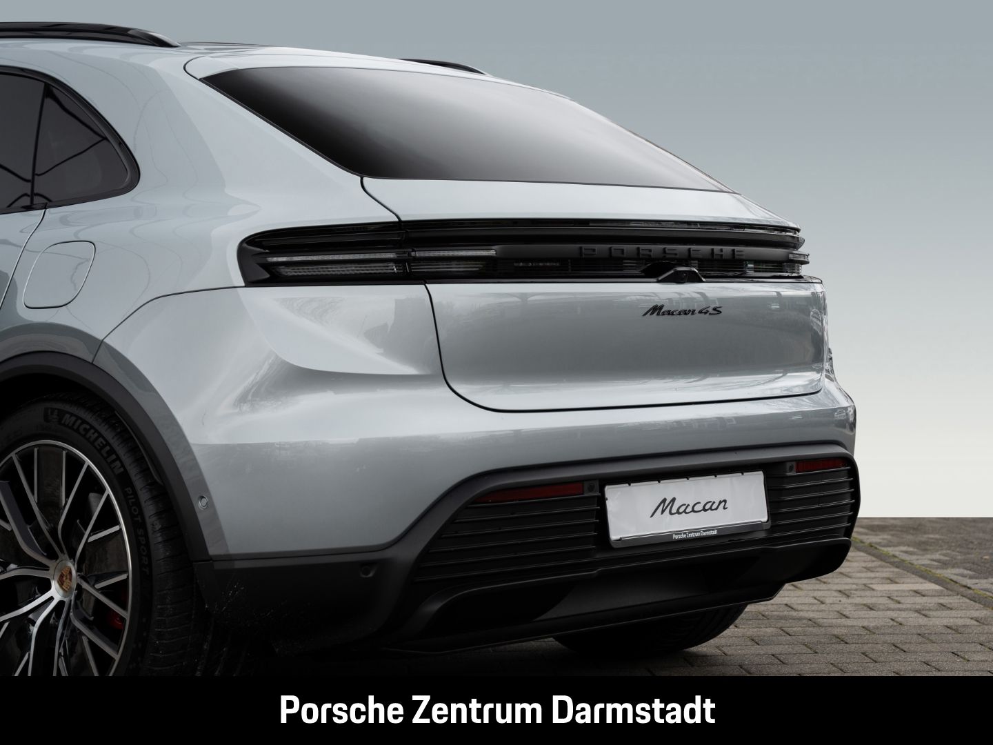Porsche Macan 4S - Samsaru's Car Outlet