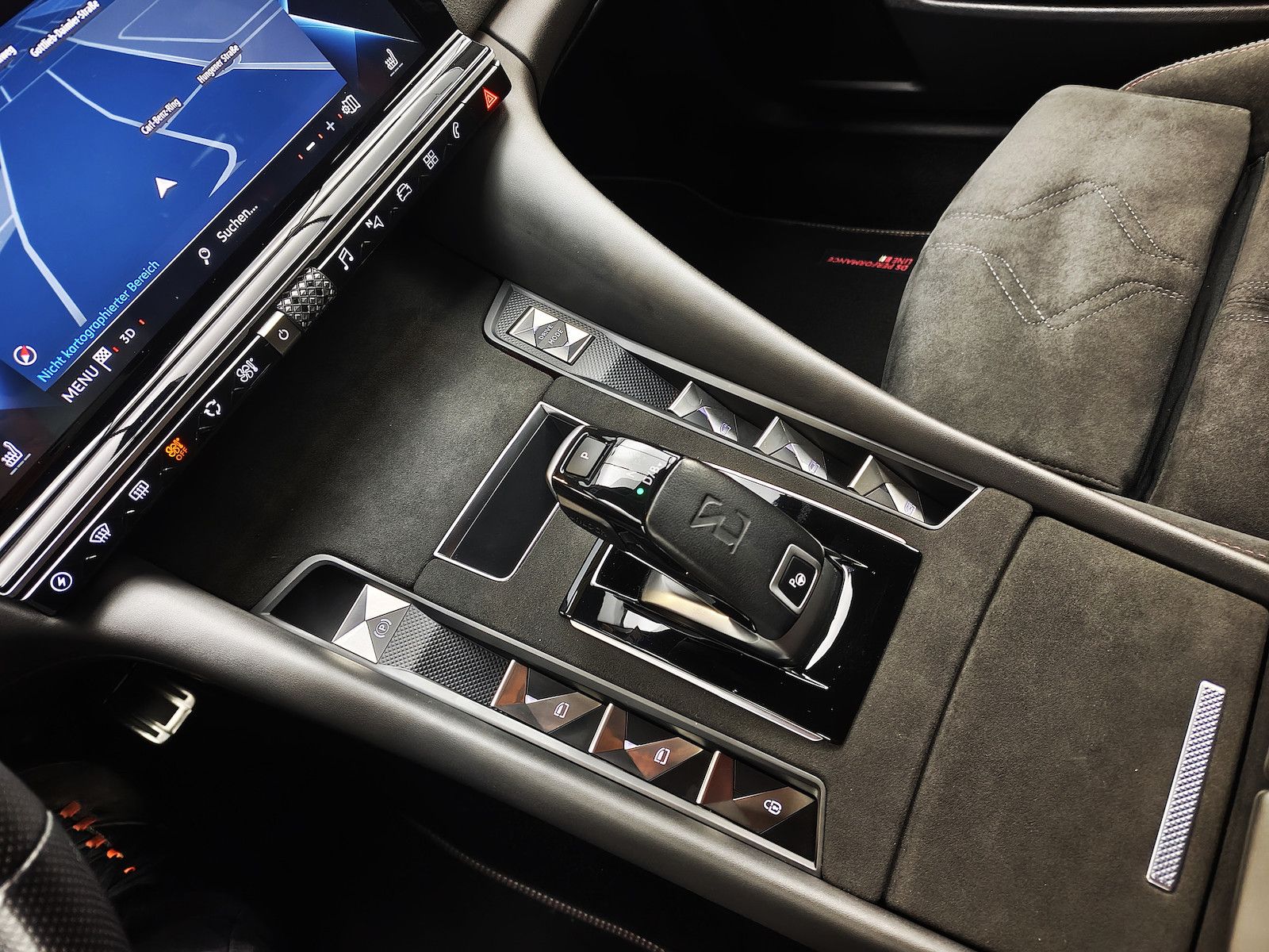 DS Automobiles DS9 E-Tense 225 Performance Line+ Nachtsicht