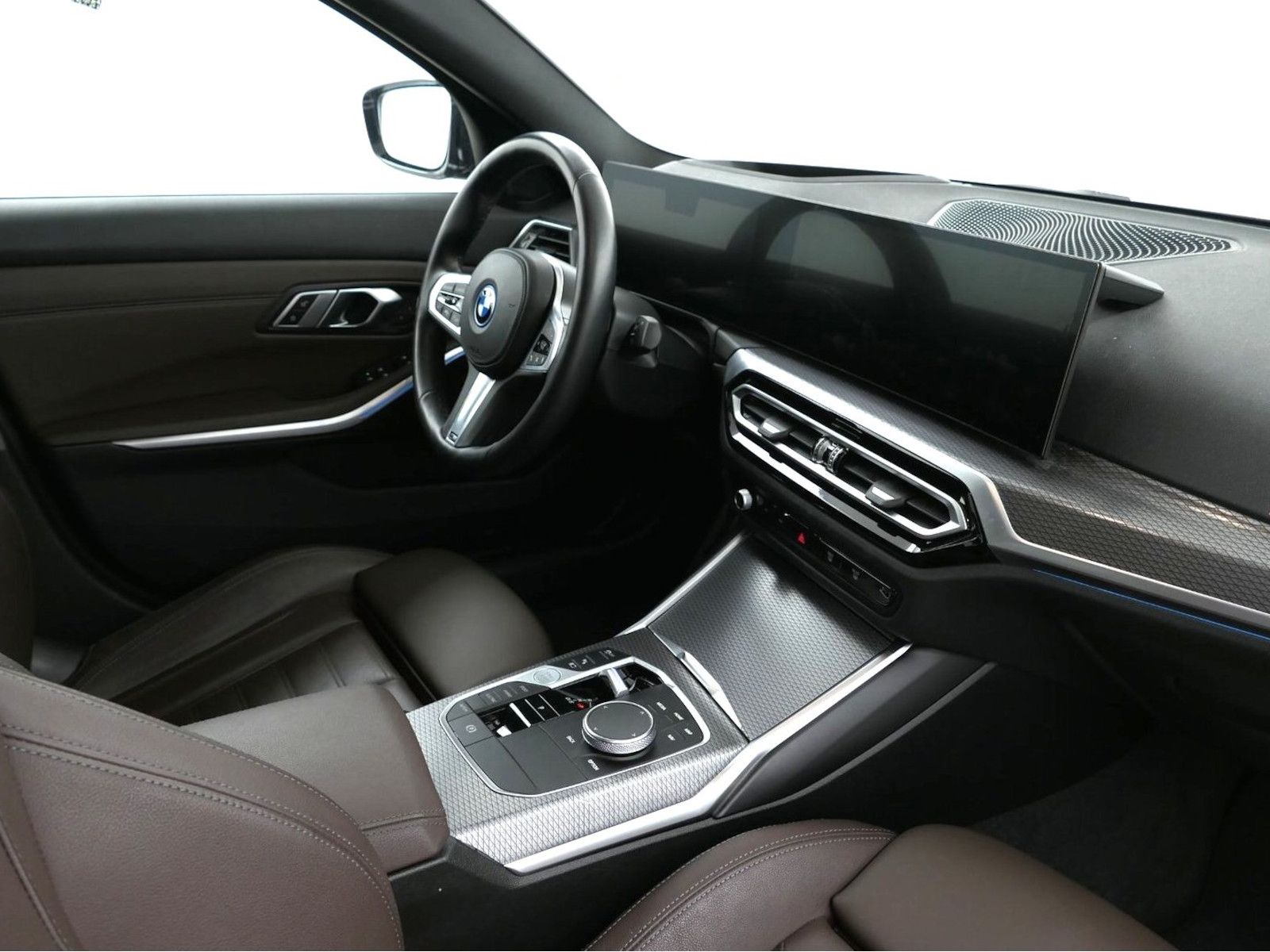 BMW 330e M Sport - Samsaru's Car Outlet