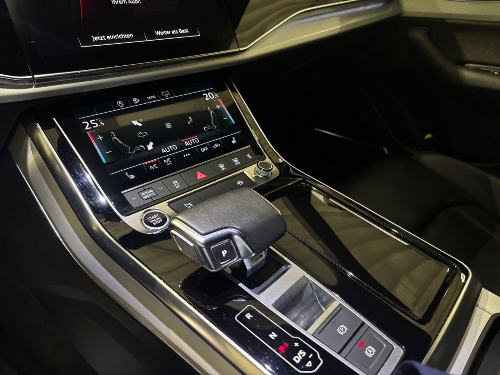 Audi Q8 50 TDI quattro S-LINE*AHK/STANDHEIZ.*