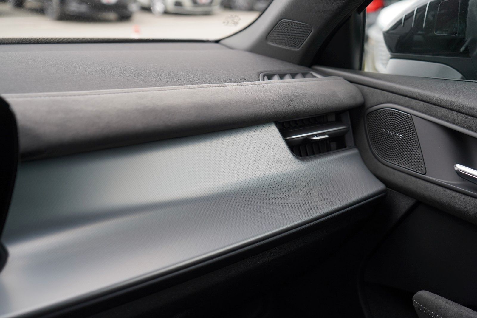 Audi Q3 SUV e-hybrid AHK S-LINE PANO TECH PRO MATRIX