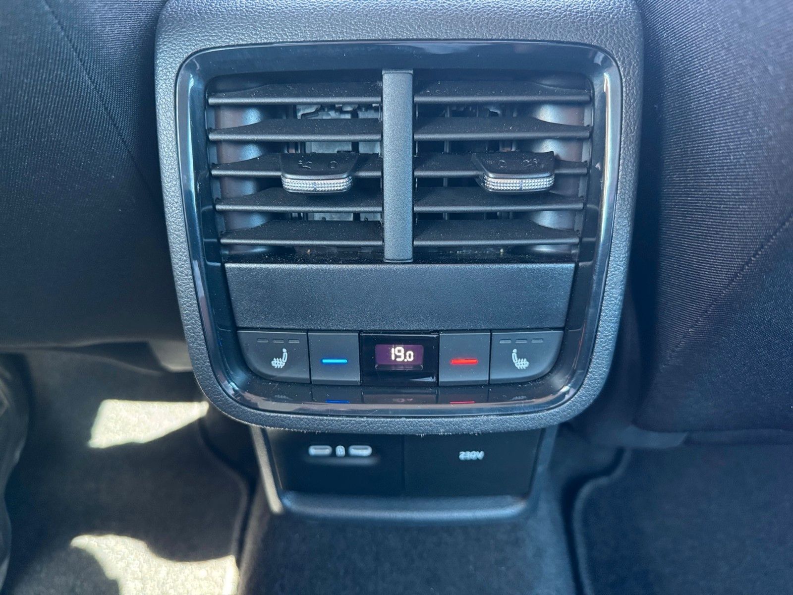 Skoda Octavia Combi Ambition 1.0 eTSI - Samsaru's Car Outlet