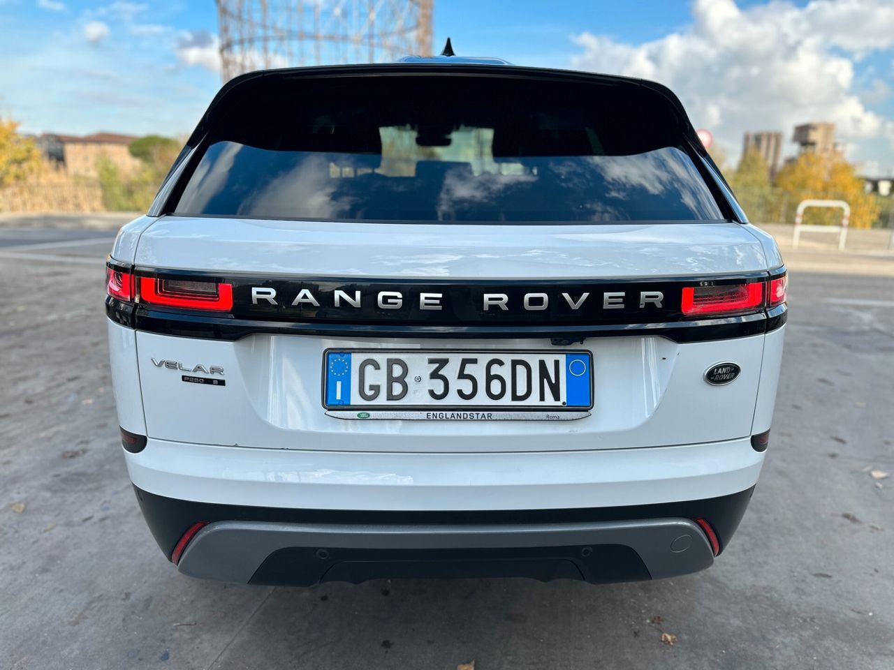 Range Rover Velar 2.0 Si4 BENZINA - Samsaru's Car Outlet