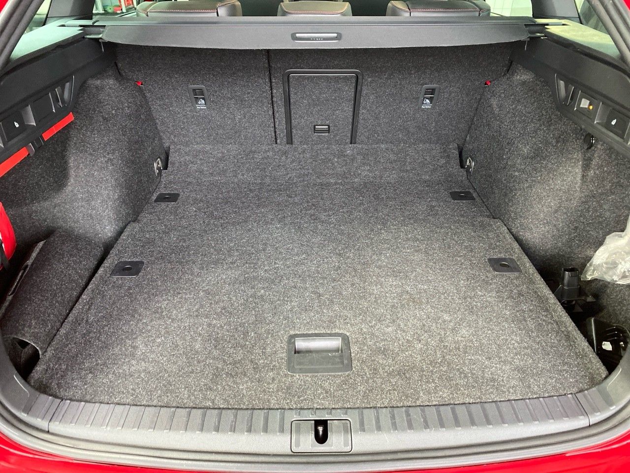 Skoda Octavia Combi RS First Edition - Samsaru's Car Outlet