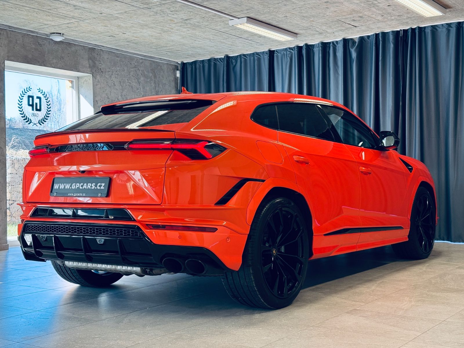 Lamborghini Urus S - Samsaru's Car Outlet