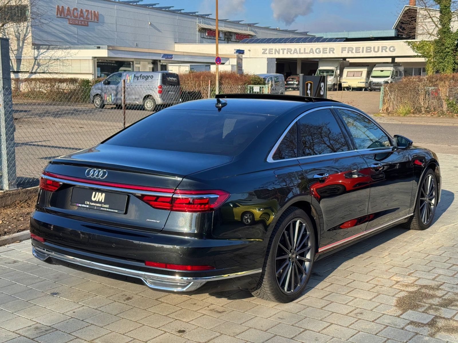 Audi A8 60 TFSI e quattro - Samsaru's Car Outlet
