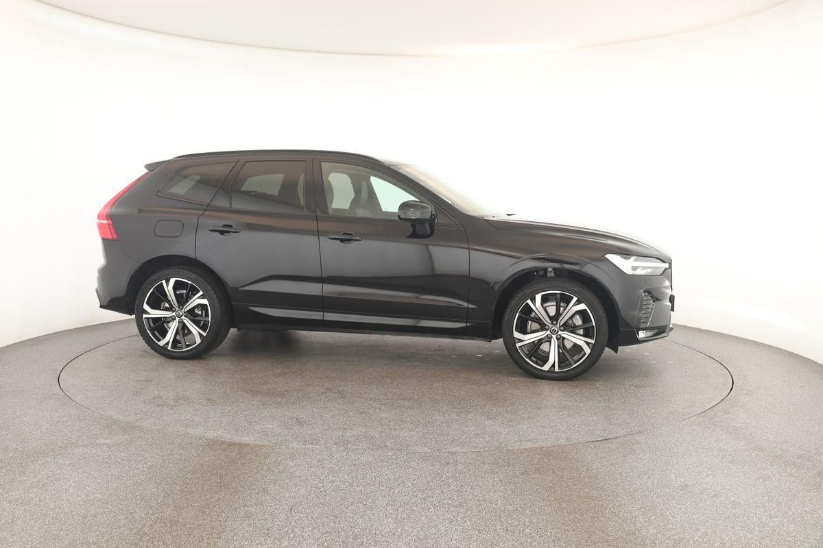 Volvo XC60 B4 AWD Plus Dark LED Pano ACC Kam 21" AHK
