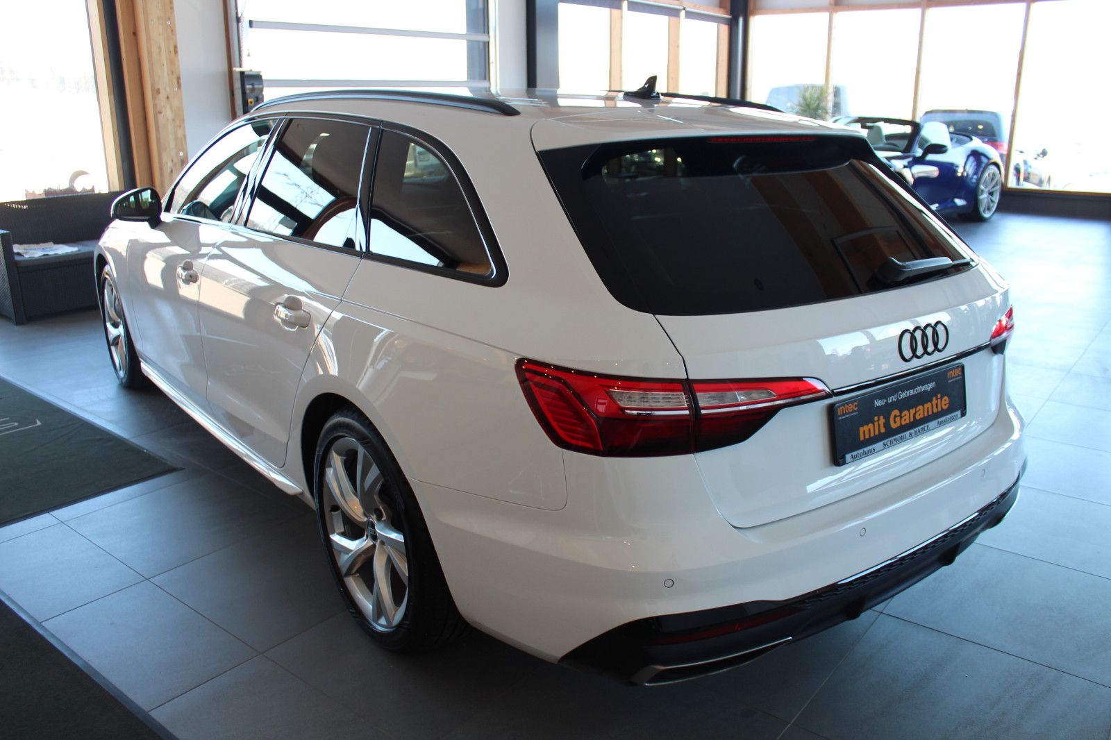 Audi A4 Avant 40 TDI S tronic S line sport - Samsaru's Car Outlet