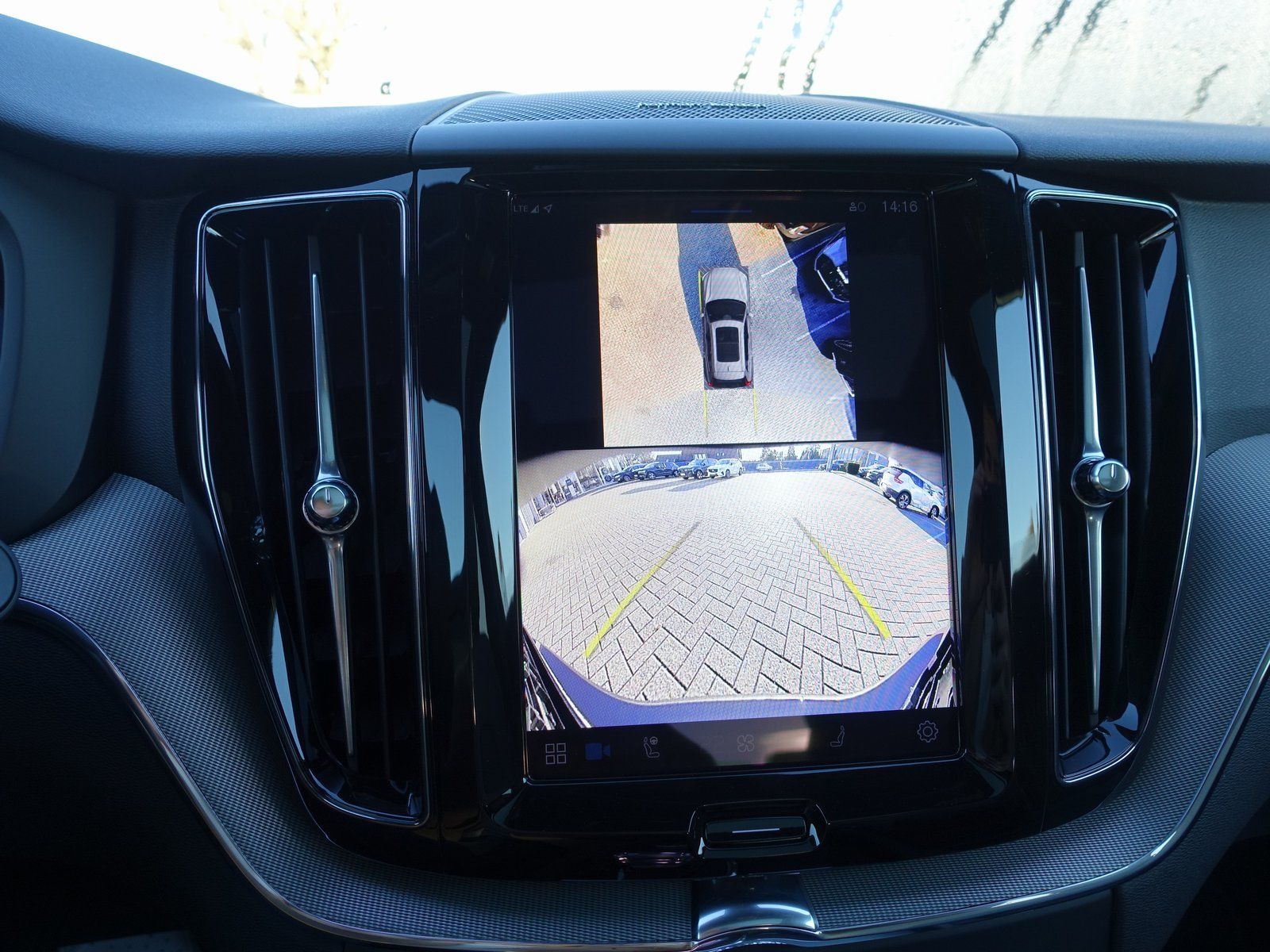 Volvo XC60 Plus T6 AWD Plug-in Hybrid/360°Cam/AHK/BLIS