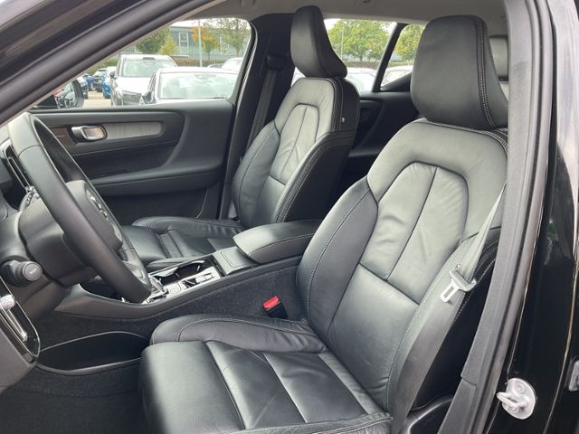 Volvo XC40 B4 Plus Bright AWD AHK LEDER STANDHZ