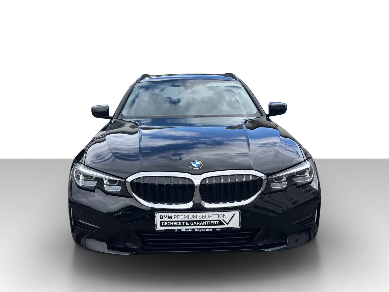 BMW 320i Touring Advantage - Samsaru's Car Outlet