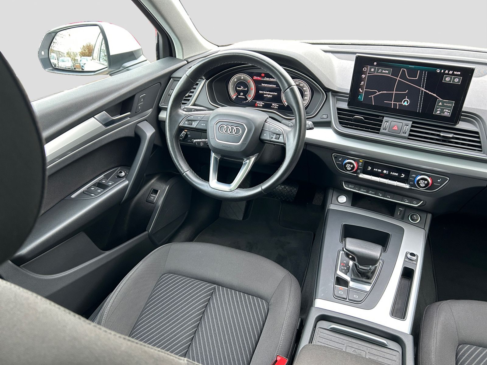 Audi Q5 50Sportback 3.0TDIquattro S line NAV AHK PANO