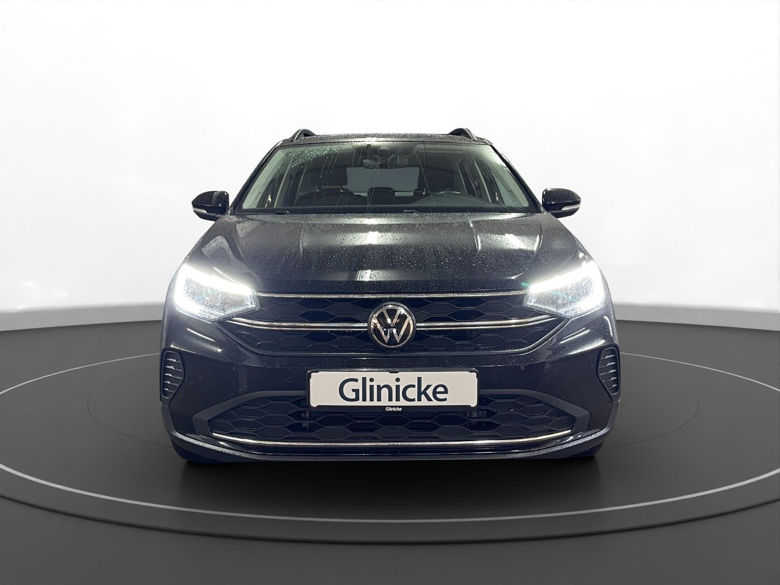 Volkswagen Taigo 1.0 TSI Life - Samsaru's Car Outlet
