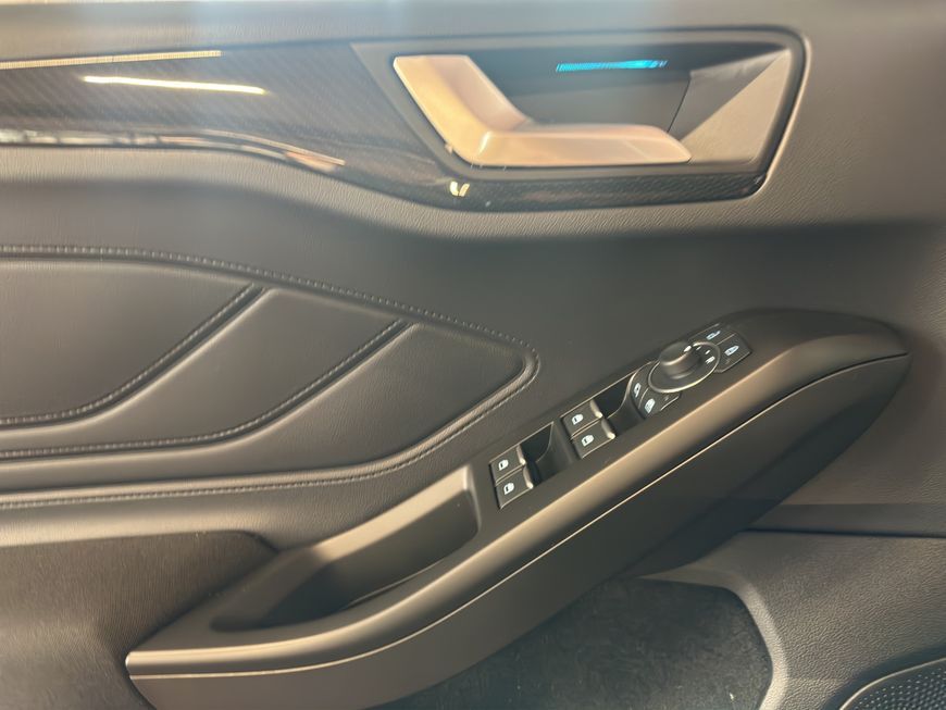 Ford Focus Turnier 1.0 Hybrid Aut. ST-LINE X AHK