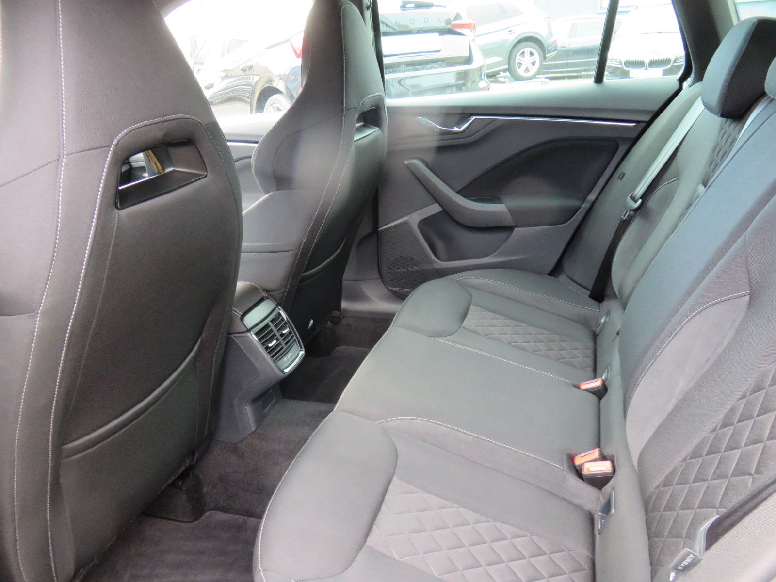 Skoda Kamiq 1.0 TSI Sport - Samsaru's Car Outlet